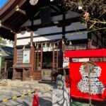 幸せのなでうさぎが飾られている名古屋大須にある三輪神社に行こう
